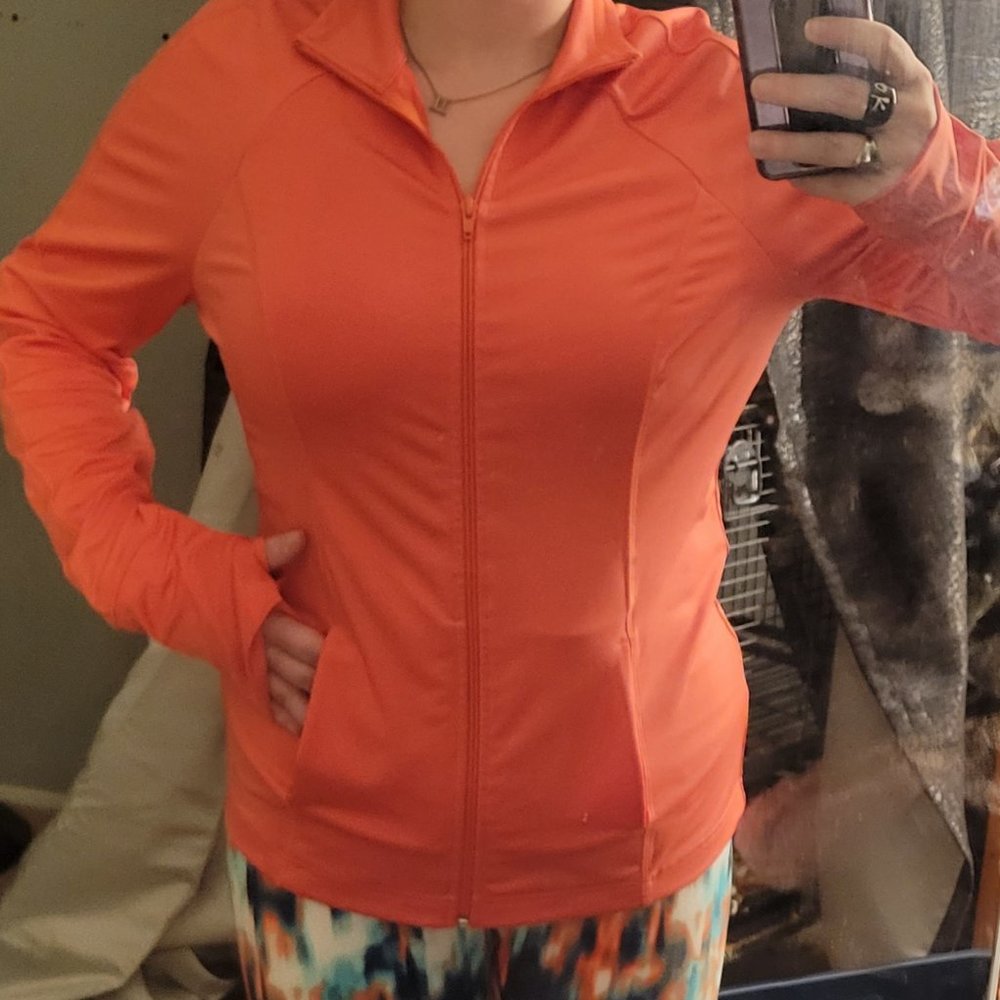 Zella Large Athletic Jacket with pockets and thumb holes
